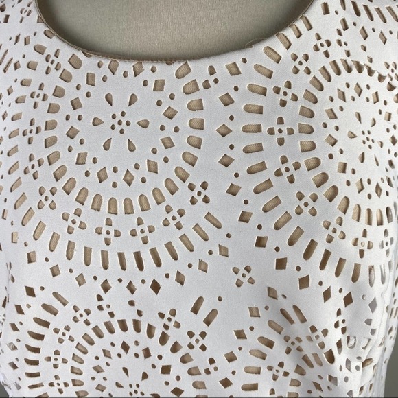 R&M Richards Woman’s Dress Nude with White Overlay - Picture 4 of 7